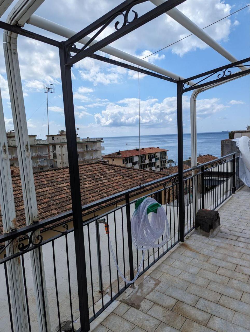 Piccolo Appartamento Con Grande Terrazzo Panoramico Maiori Eksteriør bilde