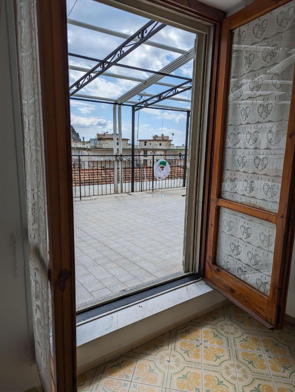 Piccolo Appartamento Con Grande Terrazzo Panoramico Maiori Eksteriør bilde